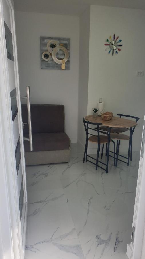 Izzy 2 Apartment Senj  Luaran gambar